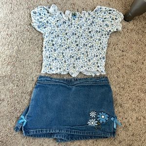 GIRLS kids play 2 piece shirt and skort floral set size 2T